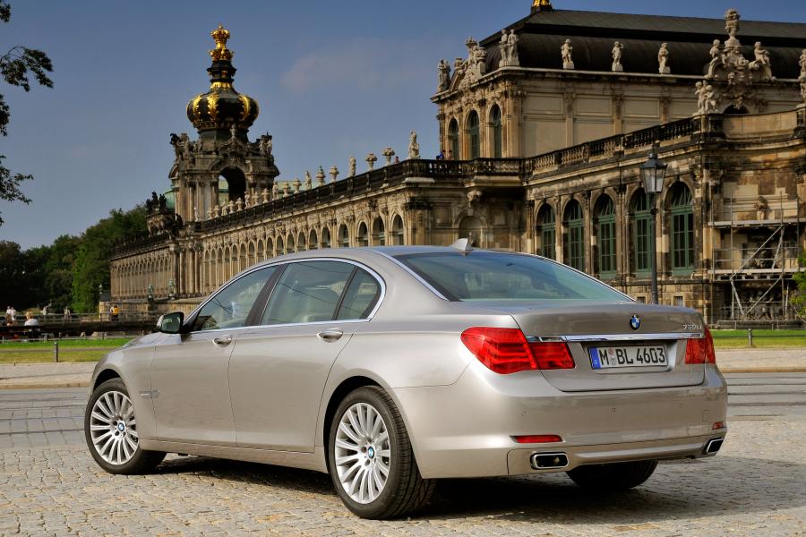  BMW 750Li (F02) 2008 года  (WW) (фото 11 из 25)